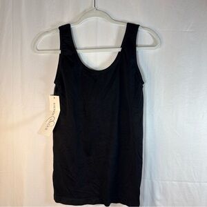 Rhonda Shear Classic Black Tank Top Size 1X NWT Built in bra